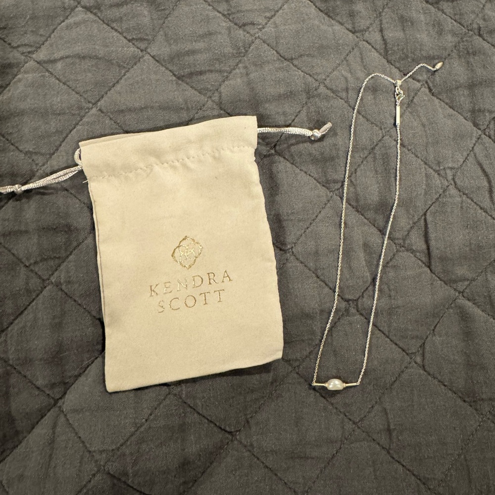 Kendra Scott Silver Pearl Necklace